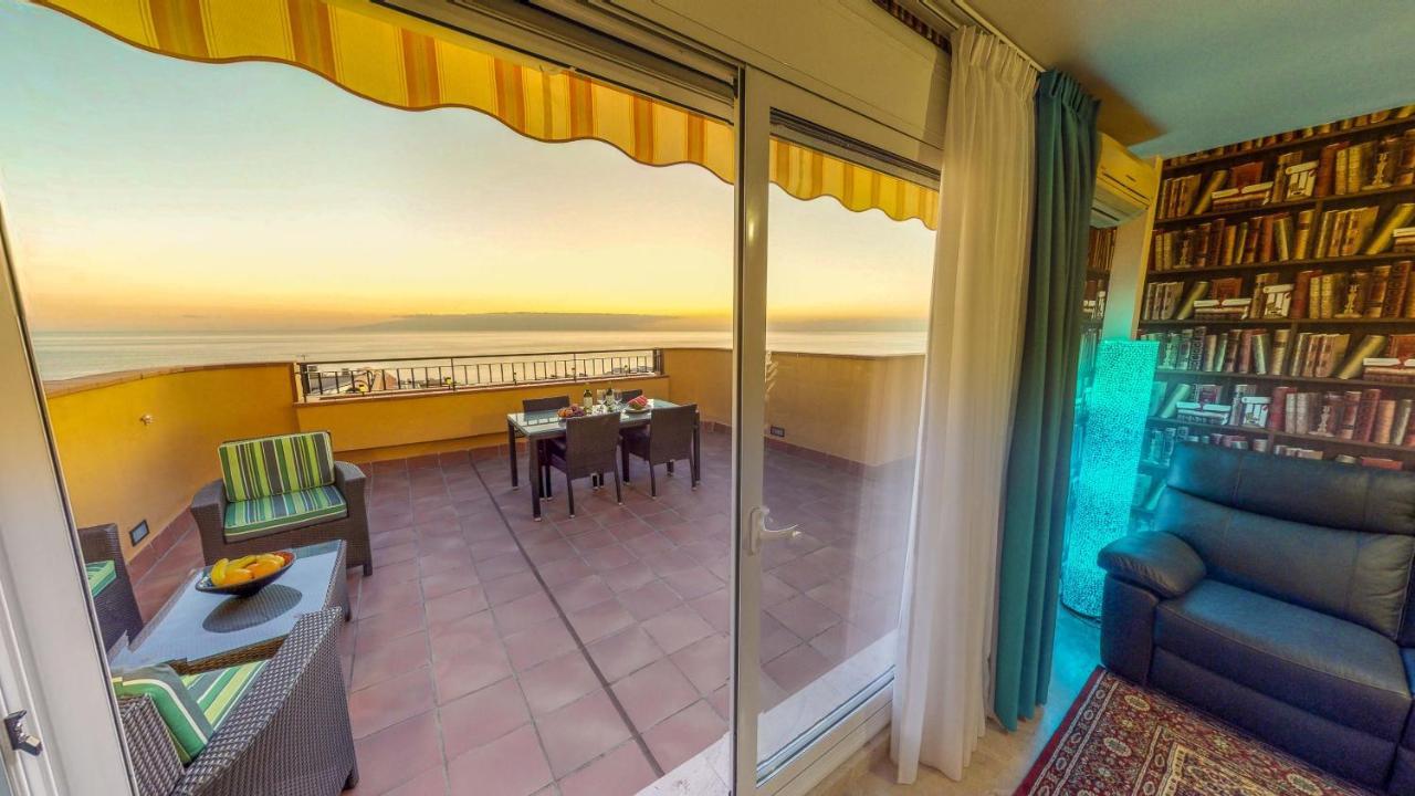 Casa Tres Vistas Luxury Apartment With Stunning Views To The Ocean بويرتو دي سانتياغو المظهر الخارجي الصورة