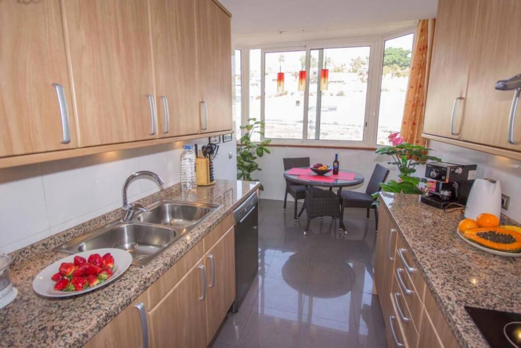 Casa Tres Vistas Luxury Apartment With Stunning Views To The Ocean بويرتو دي سانتياغو المظهر الخارجي الصورة